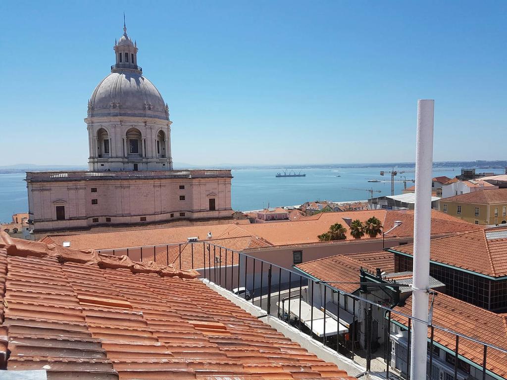 Alfama Riverview Apartments Lisbon Bagian luar foto