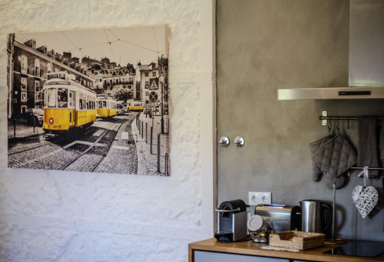 Alfama Riverview Apartments Lisbon Bagian luar foto
