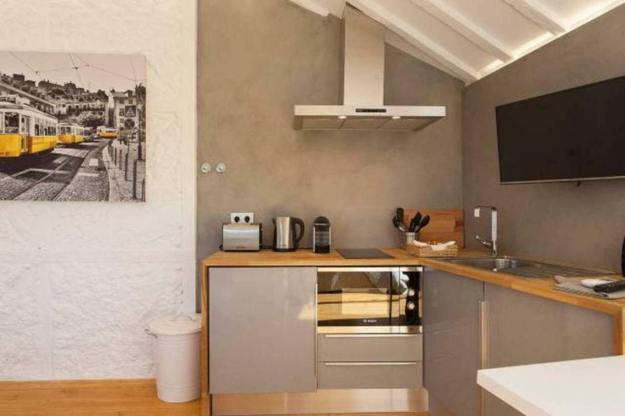 Alfama Riverview Apartments Lisbon Bagian luar foto
